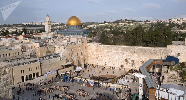 الإسلامية المسيحية تحذر من إغلاق القادسية وتعتبره مقدمة لإغلاق مؤسسات الأونروا بالقدس
