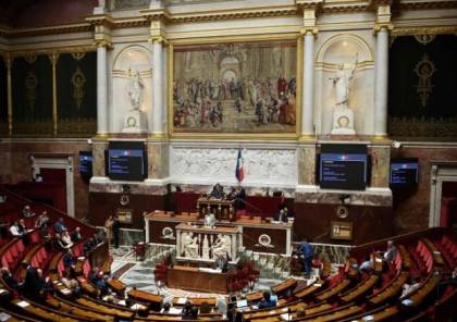 115 برلمانيا فرنسيا يطالبون ماكرون بوقف مبيعات الأسلحة لـ