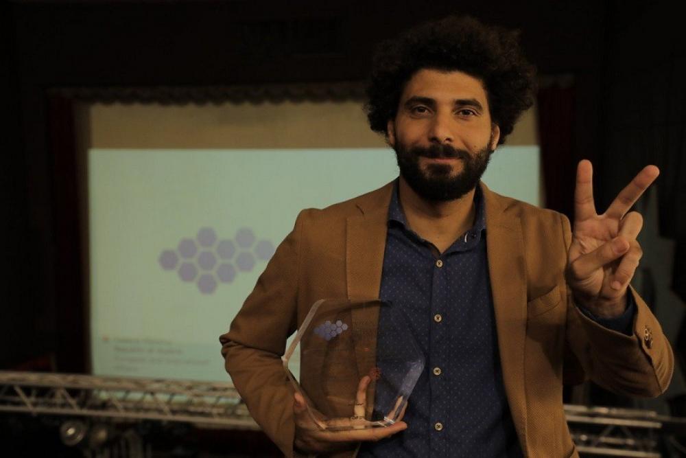 قاسم إسطنبولي يتسلم جائزة «الإنجاز بين الثقافات» في فيينا