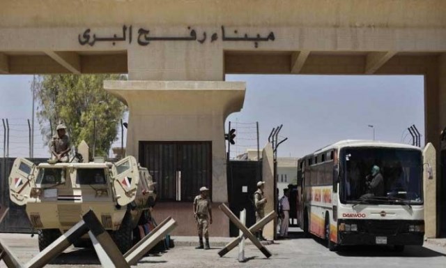 داخلية غزة: معبر رفح يعمل لعودة العالقين فقط وإدخال البضائع الثلاثاء