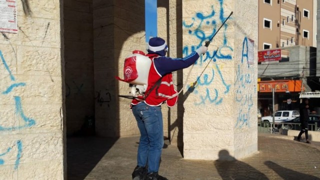 غزة .. اكتشاف مصابَي كورونا على المعبر لا يشكِّل خطرًا