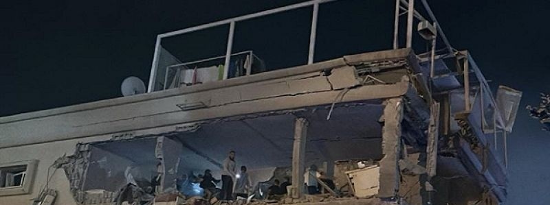 إصابات وتضرر منازل جراء قصف صاروخي من لبنان وسط إسرائيل