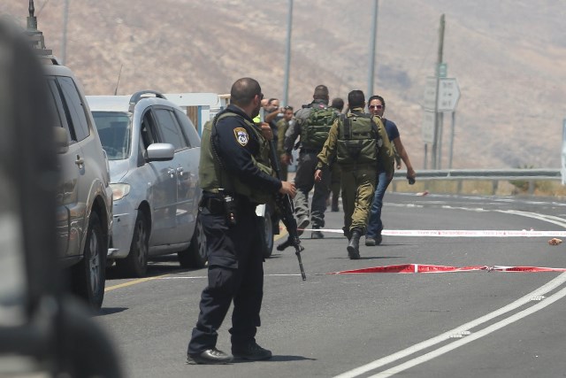 3 إصابات إحداها خطيرة  بحادث إطلاق نار شمال إسرائيل