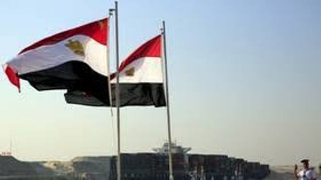 مصر تستهدف خفض دينها العام إلى 77.5% من ناتجها حتى 2022